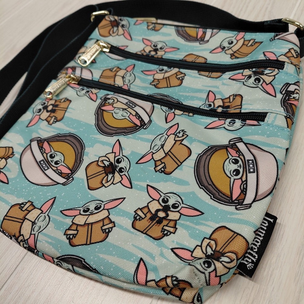 Star Wars Loungefly Baby Yoda Grogu Passport Crossbody Bag Mandalorian Mult Zip - Picture 3 of 16